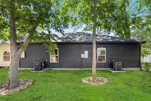 4651 Mallow St, Houston, TX 77051 - Photo 3