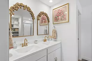 3027 Magnolia Pass Ln, League City, TX 77573 - Photo 15