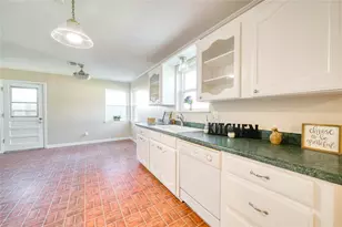 723 Pas Trail, Houston, TX 77336 - Photo 11