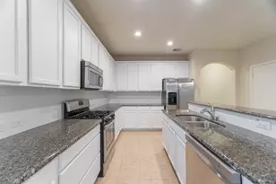 78 E Heritage Mill Cir, The Woodlands, TX 77375 - Photo 13