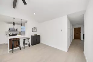 6027 Dellfern Dr, Houston, TX 77035 - Photo 11