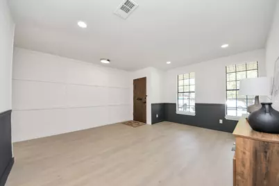 6027 Dellfern Drive, Houston, TX 77035 - Photo 7