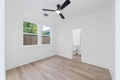 812 Elkhart Street #D, Houston, TX 77091 - Photo 5