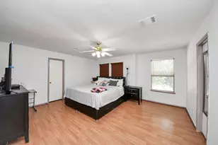 3818 Wimberley Hollow Ln, Houston, TX 77053 - Photo 17