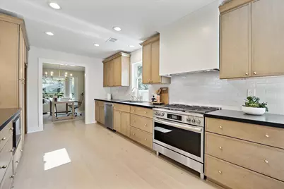 10038 Locke Lane, Houston, TX 77042 - Photo 9
