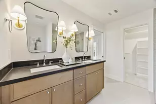 10038 Locke Ln, Houston, TX 77042 - Photo 17