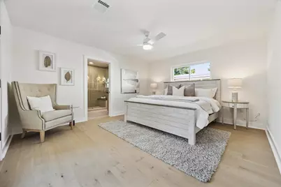 10038 Locke Lane, Houston, TX 77042 - Photo 15
