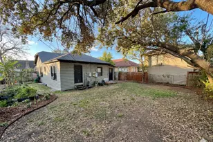 5129 Claremont St, Houston, TX 77023 - Photo 13