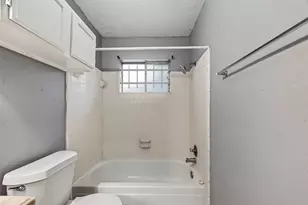 11839 Hallowing Point Rd, Houston, TX 77067 - Photo 19