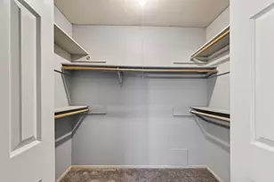 11839 Hallowing Point Rd, Houston, TX 77067 - Photo 17