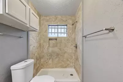 11839 Hallowing Point Road, Houston, TX 77067 - Photo 17