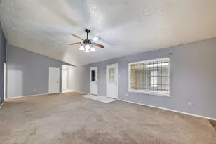 11839 Hallowing Point Rd, Houston, TX 77067 - Photo 3