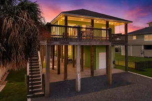 873 Townsend Dr, Crystal Beach, TX 77650 - Photo 1