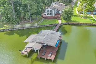 22208 Hass Pl, Huntsville, TX 77320 - Photo 5