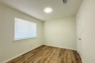 5122 Breckenridge Dr, Houston, TX 77066 - Photo 9