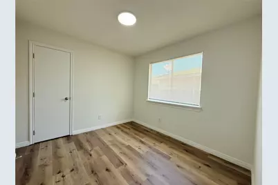 5122 Breckenridge Drive, Houston, TX 77066 - Photo 7