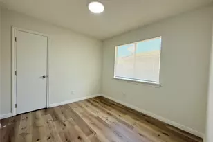 5122 Breckenridge Dr, Houston, TX 77066 - Photo 7