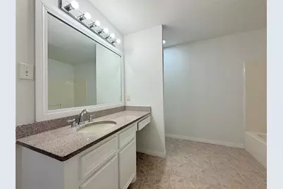 5122 Breckenridge Drive, Houston, TX 77066 - Photo 11