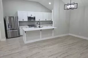 2915 Great Lakes Ave, Sugar Land, TX 77479 - Photo 7