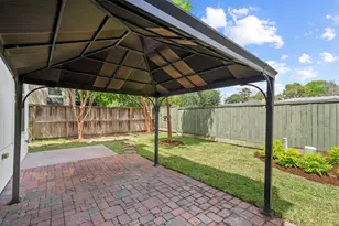 1660 Wrenwood Lakes, Houston, TX 77043 - Photo 13