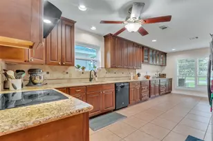 9107 Mauna Loa Ln, Houston, TX 77040 - Photo 11