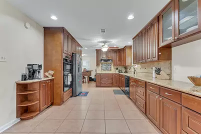 9107 Mauna Loa Lane, Houston, TX 77040 - Photo 13