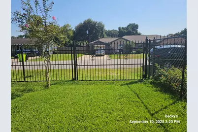 1716 Maiden Lane, Richmond, TX 77469 - Photo 23