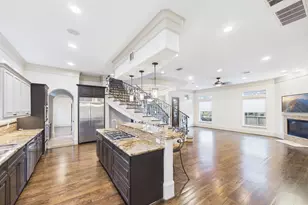 4003 Dumbarton St, Houston, TX 77025 - Photo 11