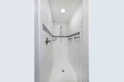 111 Kathleen, La Grange, TX 78945 - Photo 29