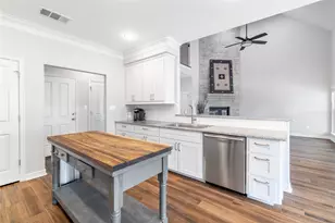 111 Kathleen, La Grange, TX 78945 - Photo 23