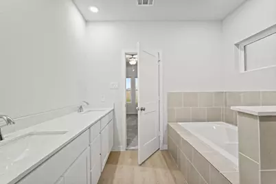 141 Bayou Bend Boulevard, Angleton, TX 77515 - Photo 11