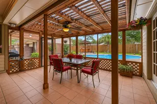 1207 W Edgewood Dr, Friendswood, TX 77546 - Photo 29