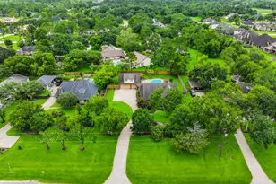 1207 W Edgewood Dr, Friendswood, TX 77546 - Photo 41