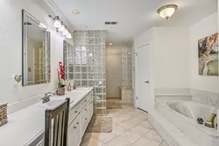 1207 W Edgewood Dr, Friendswood, TX 77546 - Photo 27