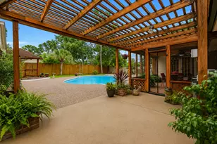 1207 W Edgewood Dr, Friendswood, TX 77546 - Photo 31