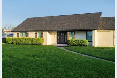 1402 Bayou Shore Drive, Galveston, TX 77551 - Photo 1