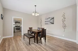 308 E Phillips St, Conroe, TX 77301 - Photo 9