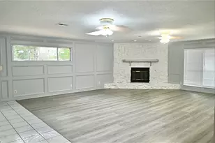 202 Coronation Dr, Houston, TX 77034 - Photo 9