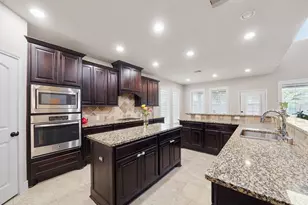 28131 Twin Knolls Ln, Fulshear, TX 77441 - Photo 9