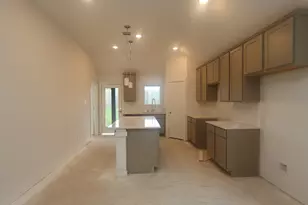 629 Falling Cave Dr, Willis, TX 77378 - Photo 3