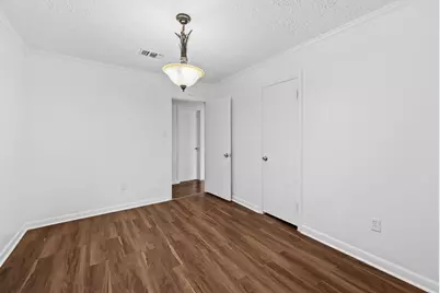 702 S Circle Drive, Baytown, TX 77520 - Photo 11