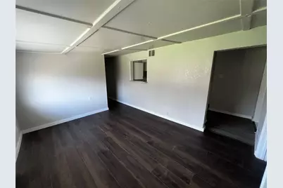 5401 Doolittle Boulevard, Houston, TX 77033 - Photo 9