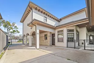 5637 Overbrook Ln, Houston, TX 77056 - Photo 39