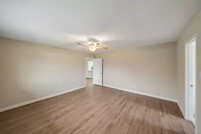 355 Windsor Square, Alvin, TX 77511 - Photo 19