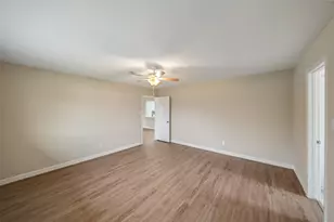 355 Windsor Square, Alvin, TX 77511 - Photo 19