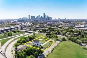 2745 Providence St, Houston, TX 77020 - Photo 9