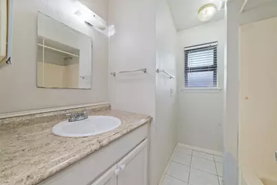 10406 Sagestar Lane, Houston, TX 77089 - Photo 15