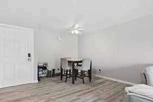 212 Plaza Verde Dr, Houston, TX 77038 - Photo 5