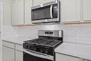 2784 Portugal Laurel Dr, Alvin, TX 77511 - Photo 5