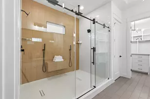 204 Milwaukee St, Houston, TX 77009 - Photo 19